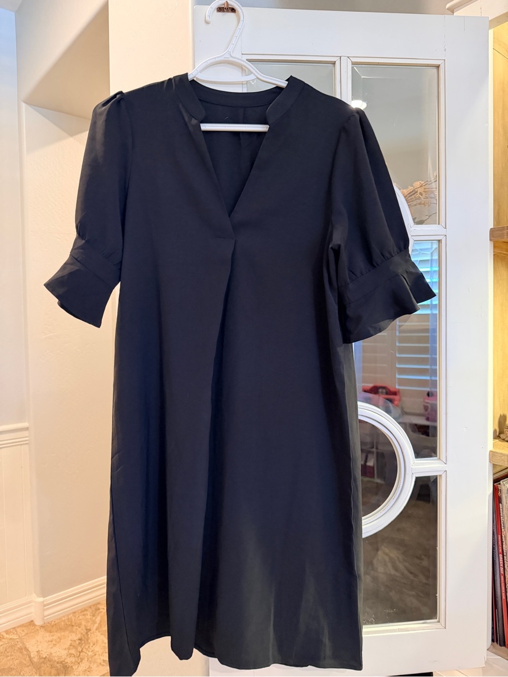 Classic Black Puff-Sleeve Shift Dress